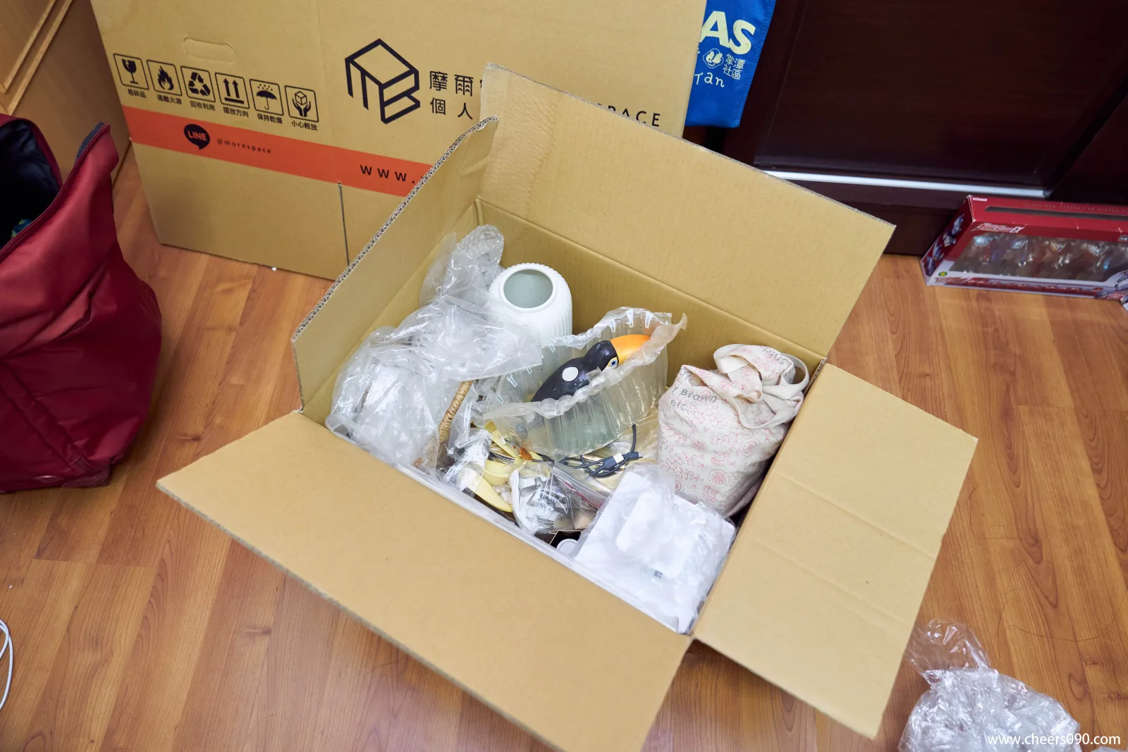 台北居住空間有限，利用個人倉庫進行雜物收納能有效改善生活品質與身心狀態
