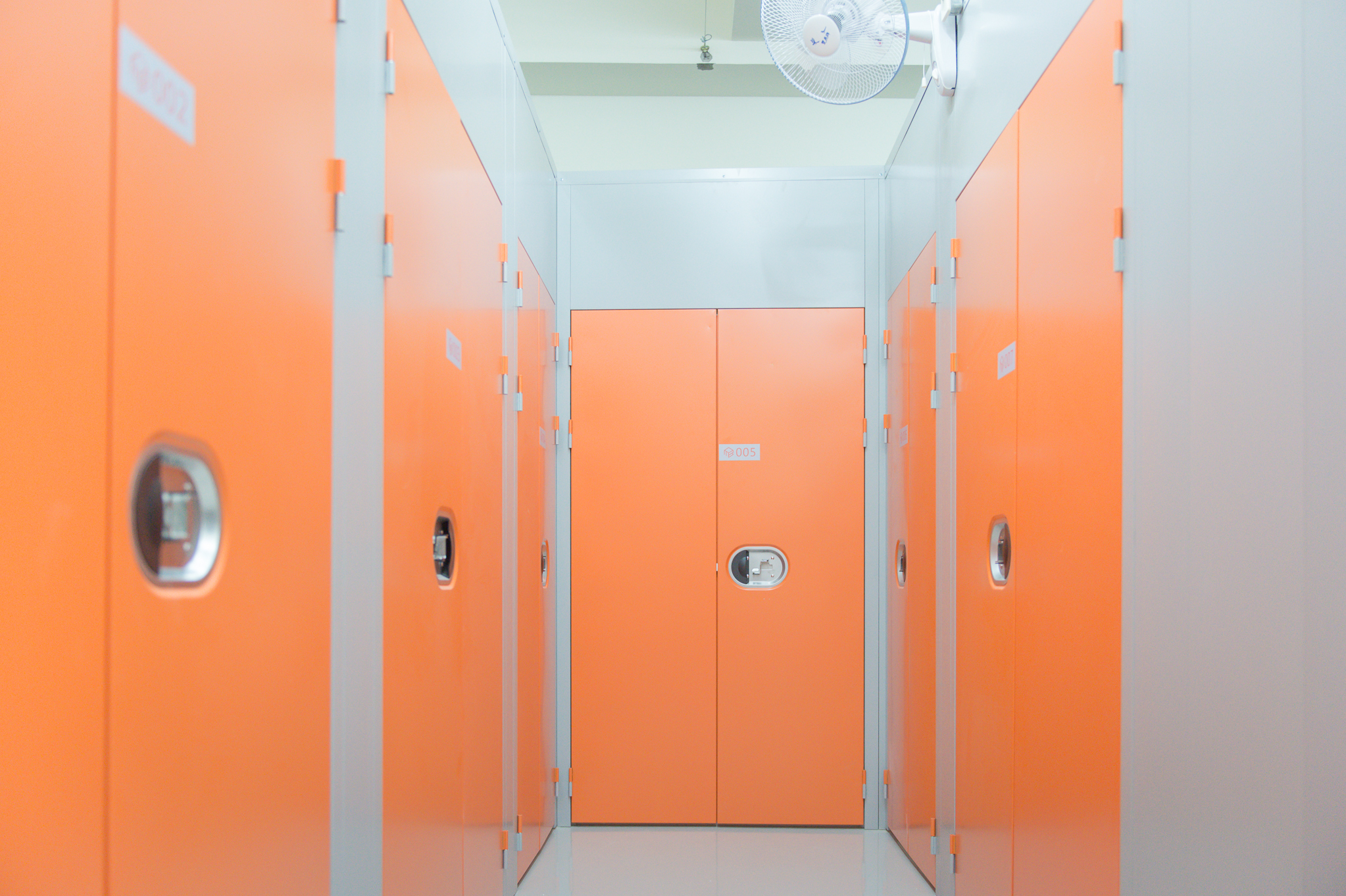 摩爾空間泰山新泰店實景：位於泰山國小旁，提供安全、控濕的個人倉儲服務